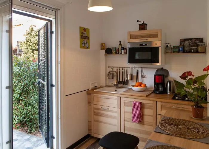 招待所 L'oranger 3*